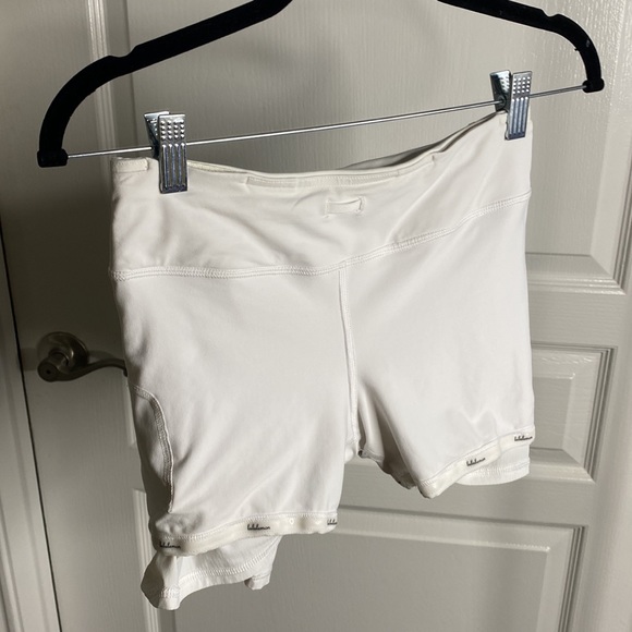 Lululemon Pace Setter Skirt in White Size 2 Regular and blue skirt bundle - Picture 7 of 12